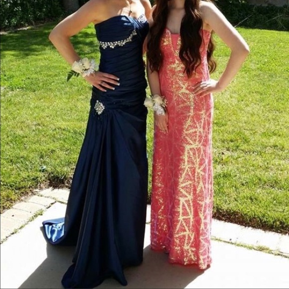 Dress - Picture 2 of 3